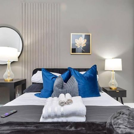 The Suite Spot! Downtown Skyline Views! Sleeps 12 Houston Exteriör bild