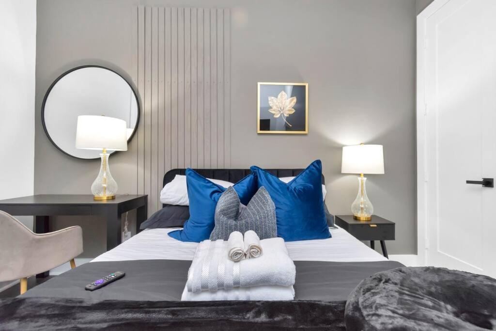 The Suite Spot! Downtown Skyline Views! Sleeps 12 Houston Exteriör bild
